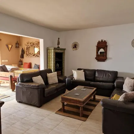 Spacious Three Bedroom Villa In Playa Blanca Villa *