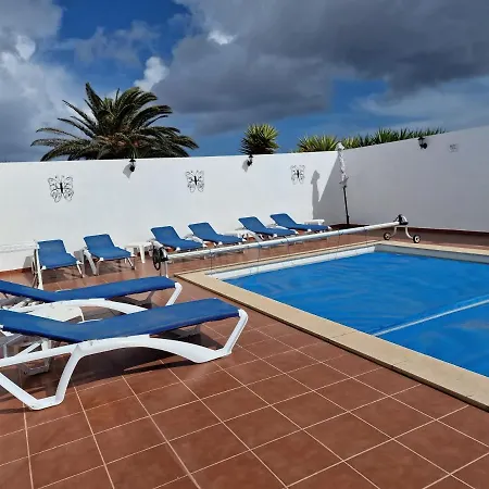 Villa Spacious Three Bedroom Villa In Playa Blanca