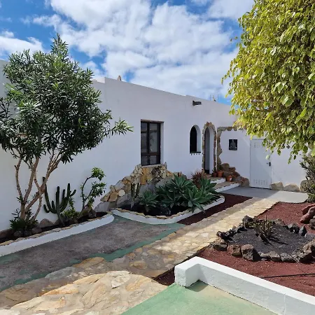 Spacious Three Bedroom Villa In Playa Blanca Playa Blanca (Lanzarote)